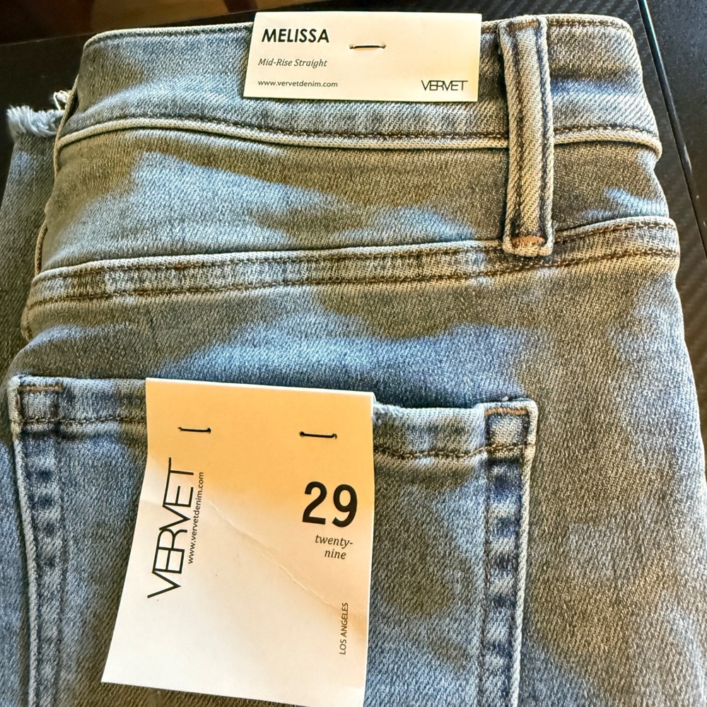 NEW VERVET Size 29 Melissa Mid-Rise Straight Leg Jeans Light Wash Raw Hem - Picture 5 of 10
